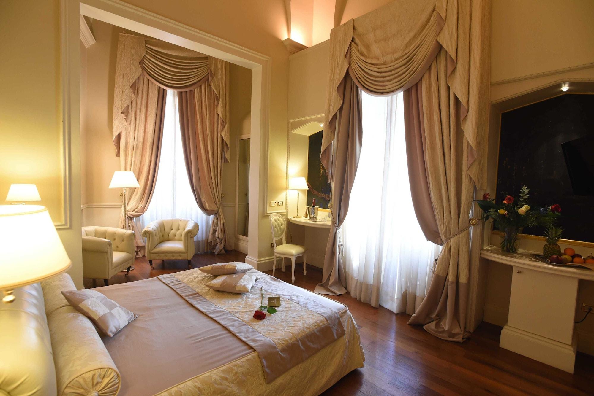 Suite Hotel Santa Chiara Lecce Eksteriør billede