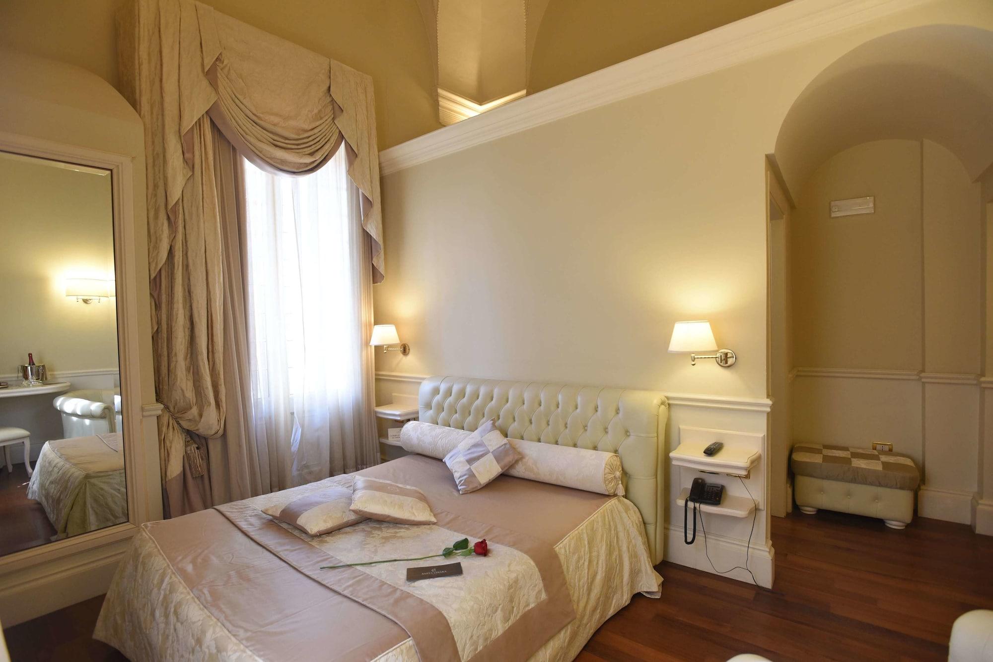 Suite Hotel Santa Chiara Lecce Eksteriør billede