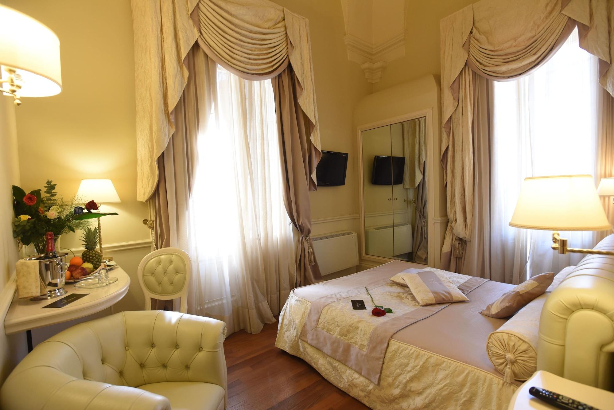 Suite Hotel Santa Chiara Lecce Eksteriør billede