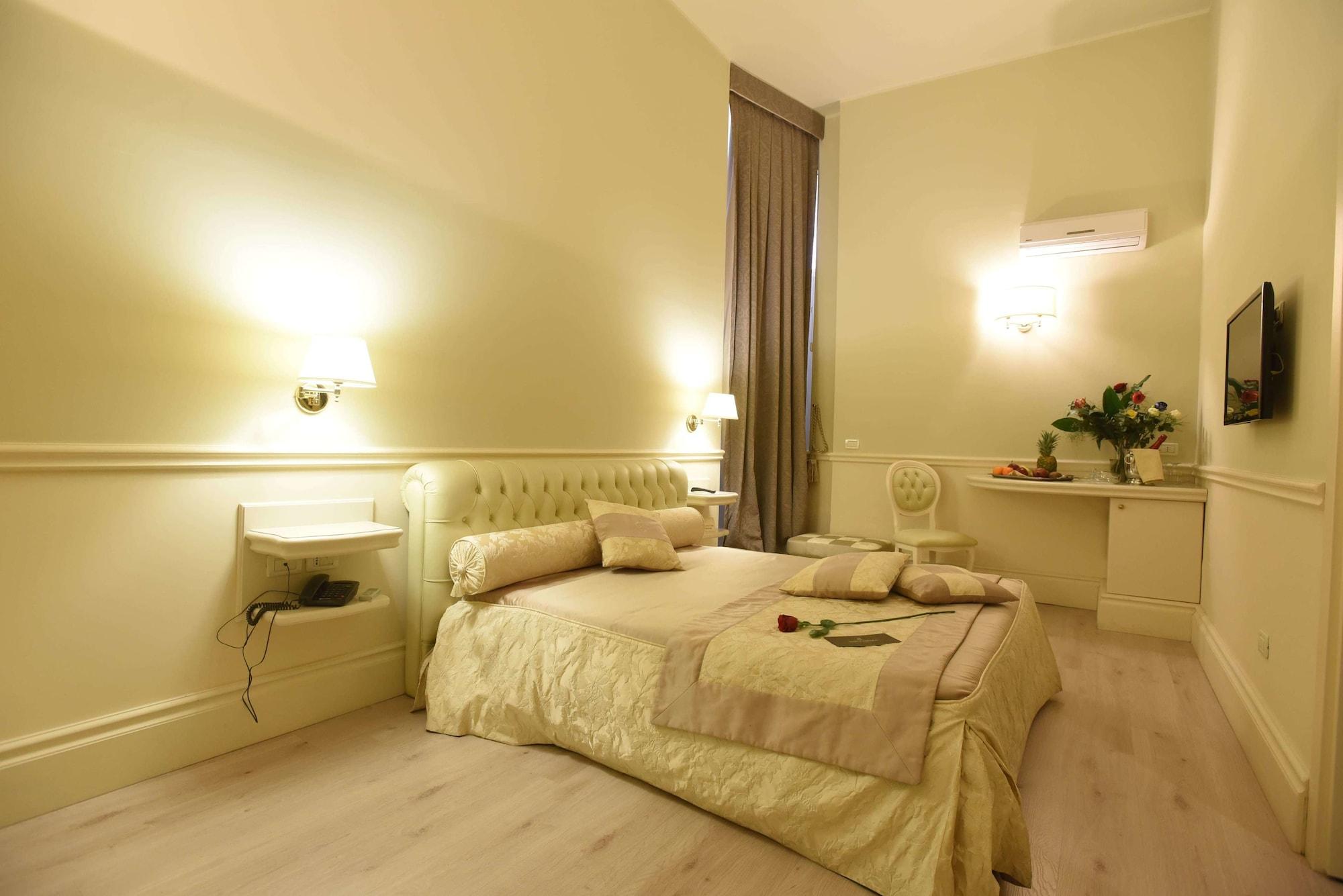 Suite Hotel Santa Chiara Lecce Eksteriør billede