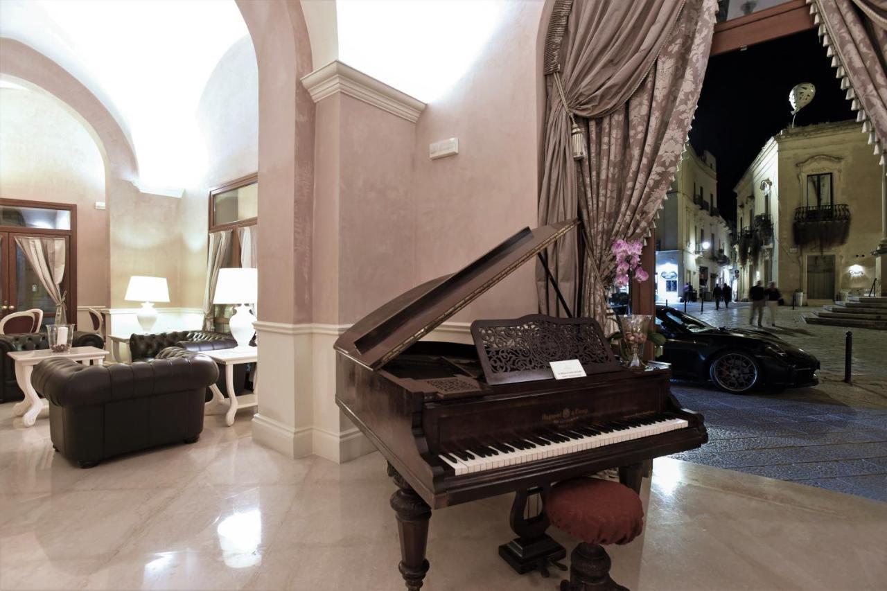 Suite Hotel Santa Chiara Lecce Eksteriør billede